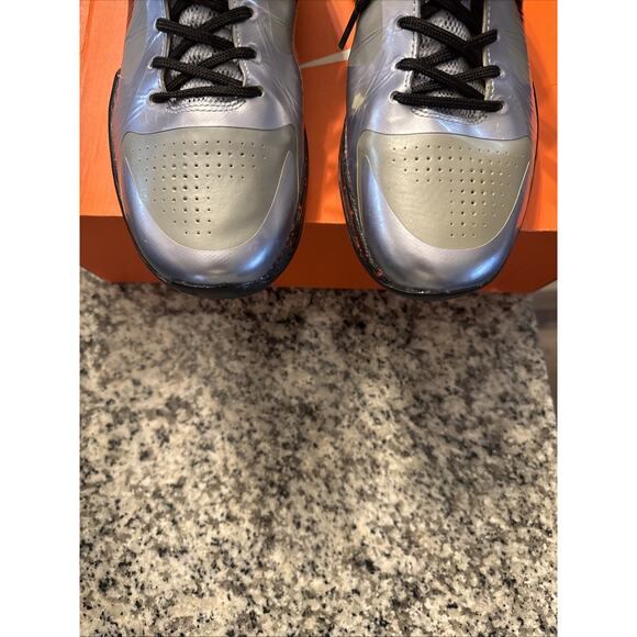 Nike Kobe 5 Wolf Grey Basketball Shoes 10.5 main image 12